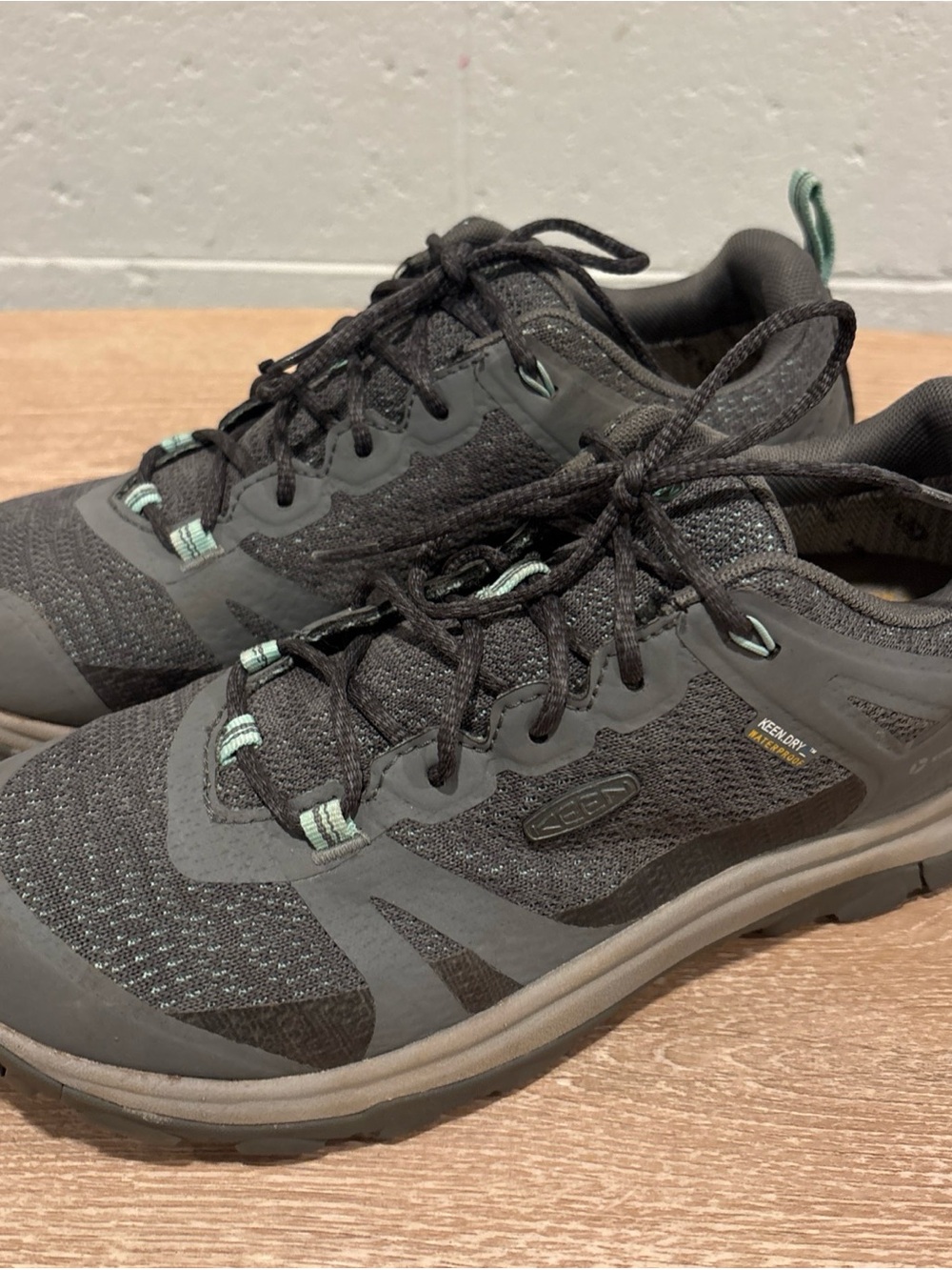 Keen Women's Charcoal Sneakers Terradora Waterproof Shoes size 8.5